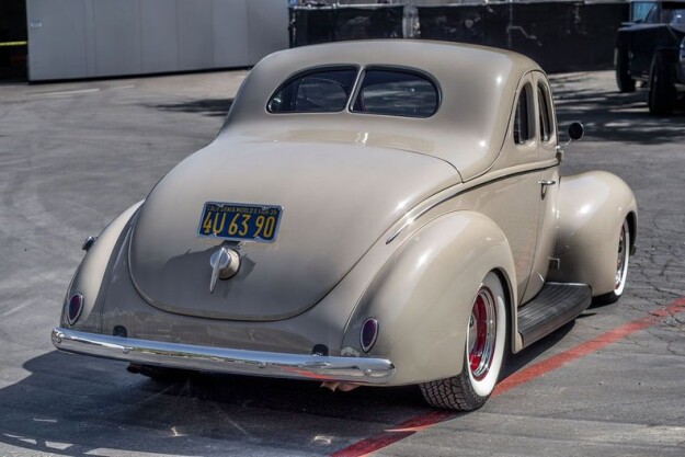 1939 Ford Deluxe