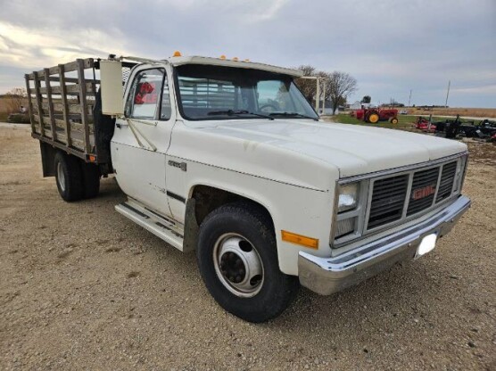1987 GMC R3500