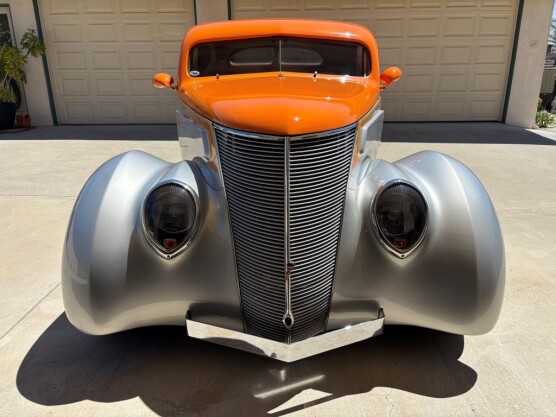 1937 Ford Custom