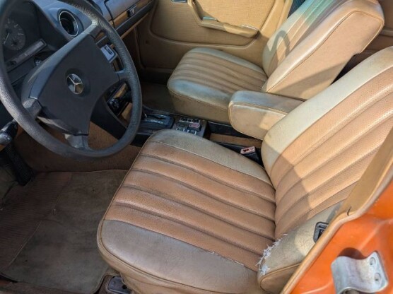 1980 Mercedes-Benz 300D