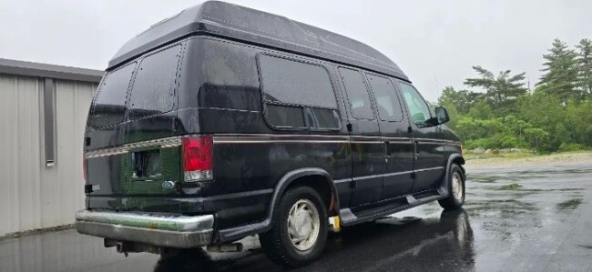 2003 Ford Econoline