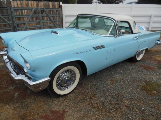 1957 Ford Thunderbird