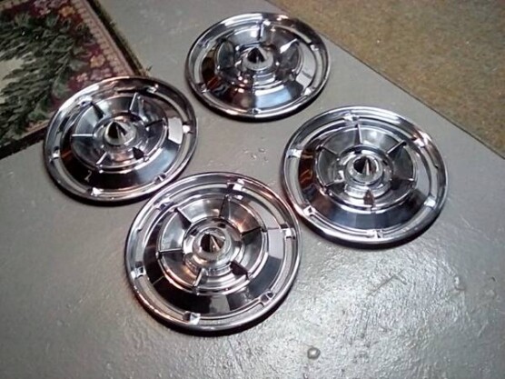 Accessories - Buick: 1959 60 61 Buick Hubcaps