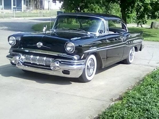 Accessories - Pontiac: 1957 PONTIAC Bonneville Spinner Hubcaps