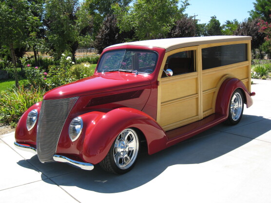 1937 Ford Woodie