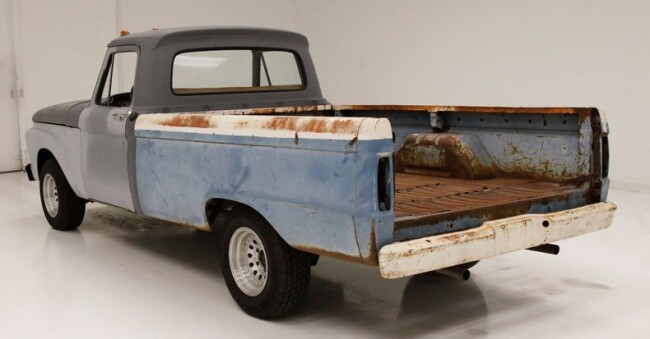 1965 Ford F-100