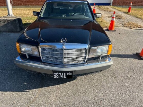 1988 Mercedes-Benz 300SEL