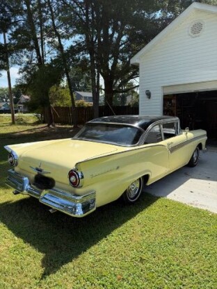1957 Ford Fairlane
