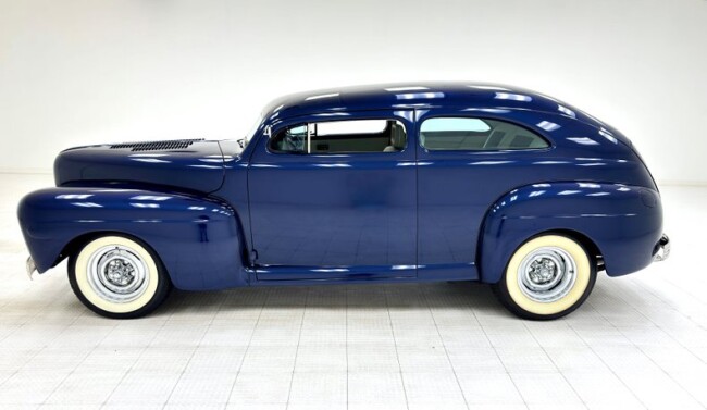 1948 Ford Deluxe