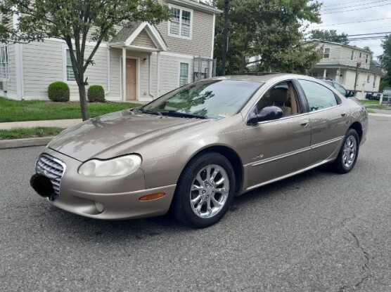 2000 Chrysler LHS