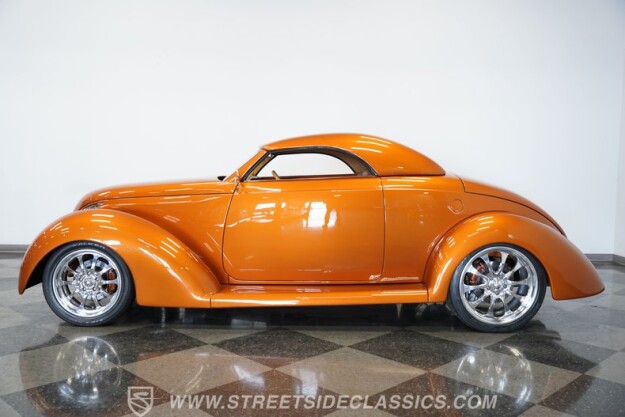 1939 Ford Roadster