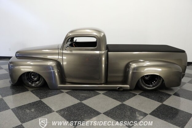 1948 Ford F-1