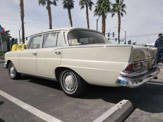 1961 Mercedes-Benz 220S