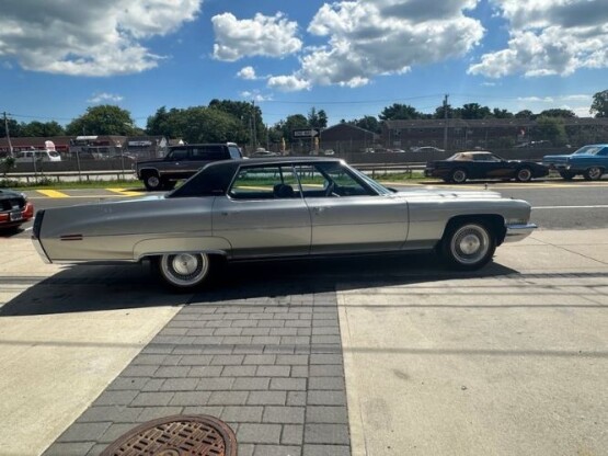 1972 Cadillac Sedan