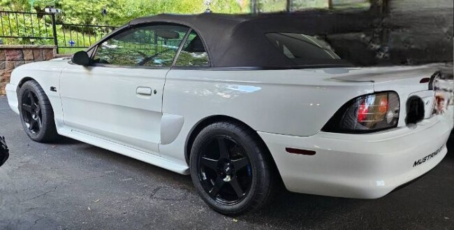 1995 Ford Mustang