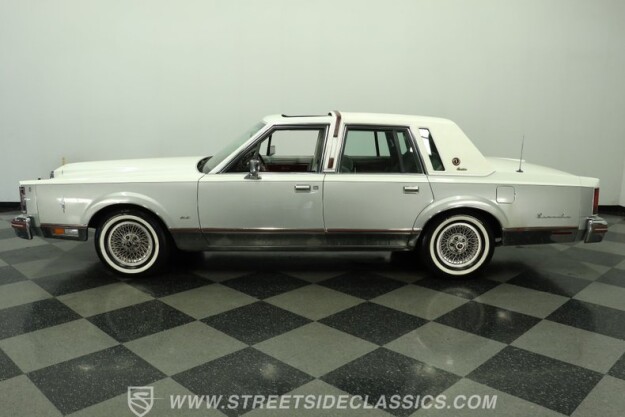1984 Lincoln Town Car
