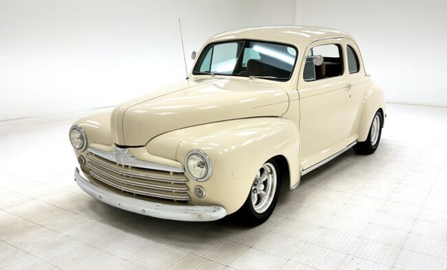 1948 Ford Deluxe