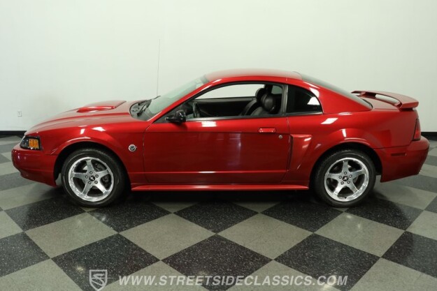 2004 Ford Mustang