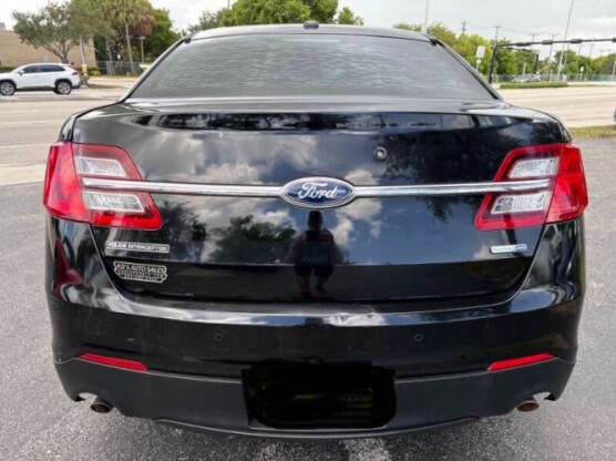 2015 Ford Taurus