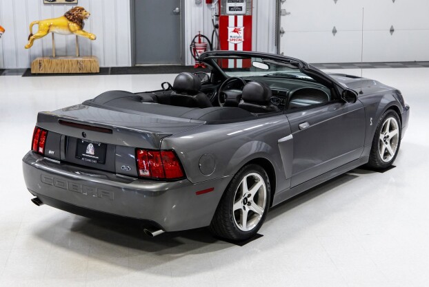 2003 Ford Mustang