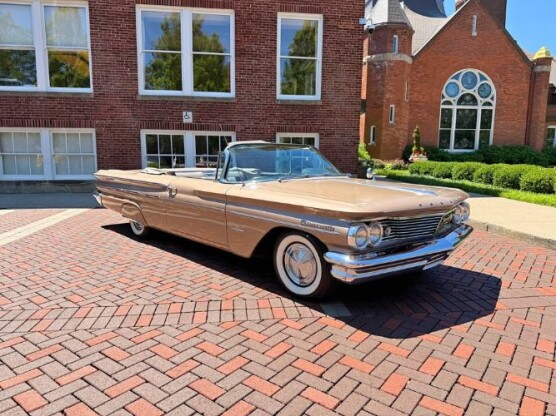 1960 Pontiac Bonneville