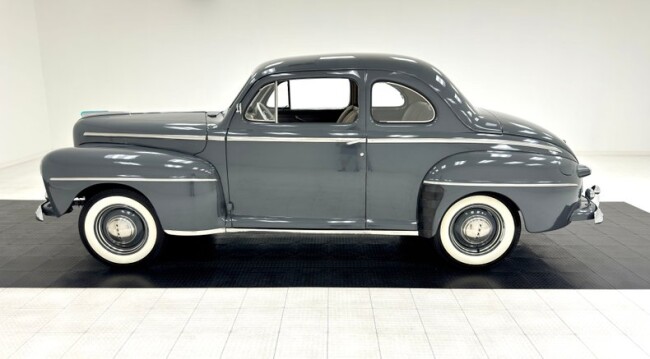 1948 Ford Deluxe