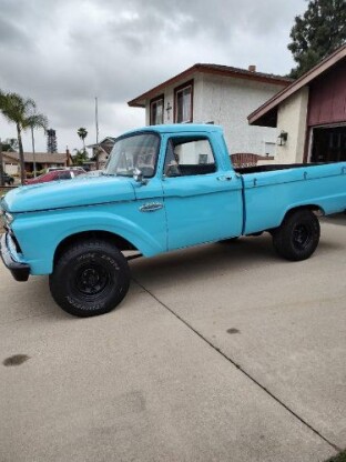 1965 Ford F-100