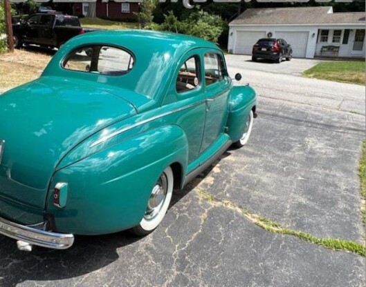 1941 Ford Deluxe