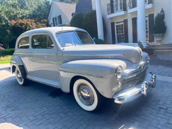 1948 Ford Deluxe