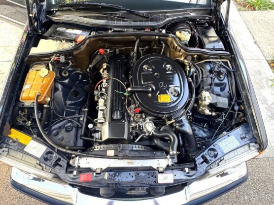 1990 Mercedes-Benz 300SEL