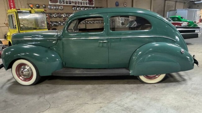 1940 Ford Sedan
