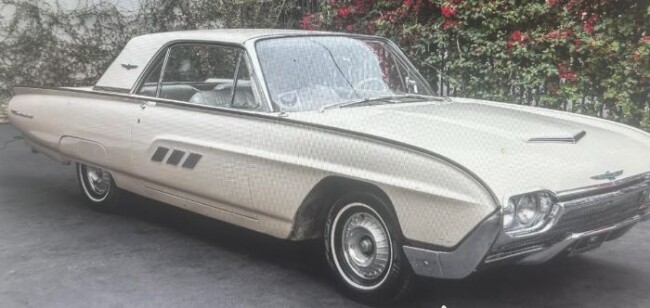 1962 Ford Thunderbird