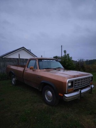 1985 Dodge D150