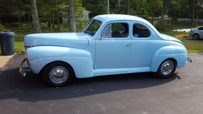 1941 Ford Deluxe