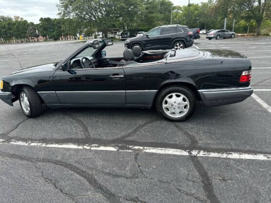 1995 Mercedes-Benz E320