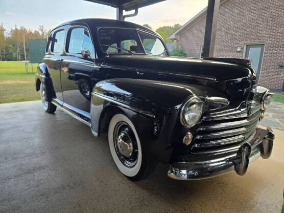 1948 Ford Deluxe