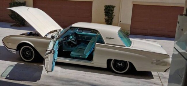 1961 Ford Thunderbird