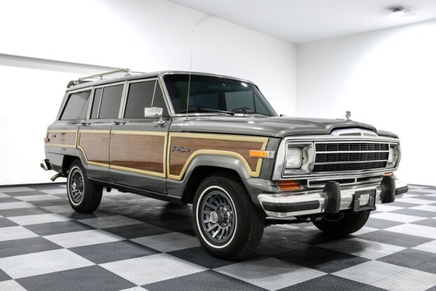 1990 Jeep Grand Wagoneer