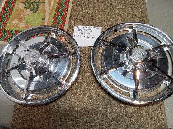 Accessories - Chevrolet: 1963 Corvette Hubcaps