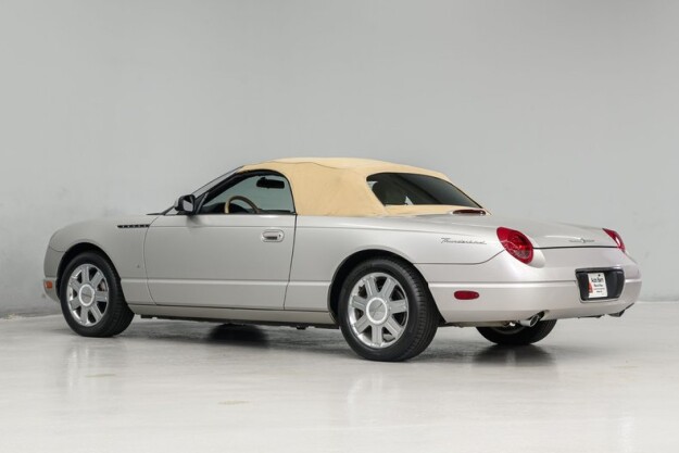 2004 Ford Thunderbird