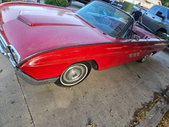 1963 Ford Thunderbird