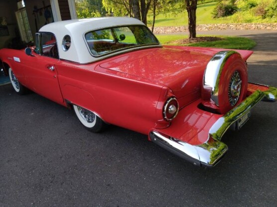 1957 Ford Thunderbird