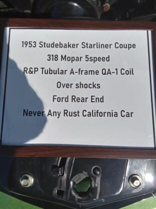 Accessories - Studebaker: 1942 Studebaker Hubcap