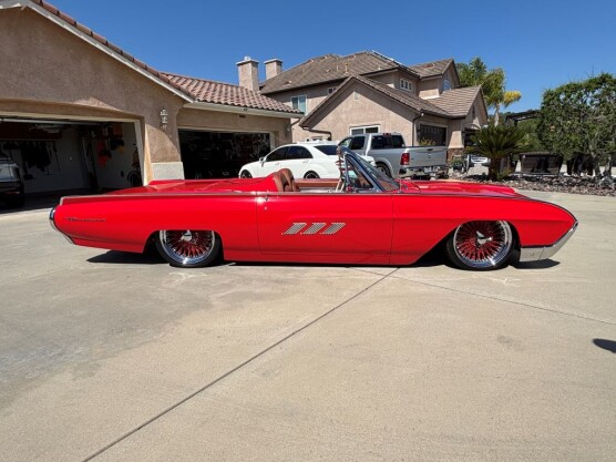 1963 Ford Thunderbird