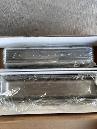Engine & Components - Chevrolet: Vintage Corvette Aluminum Valve Covers OEM