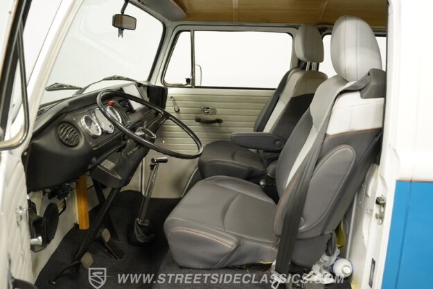 1976 Volkswagen Transporter
