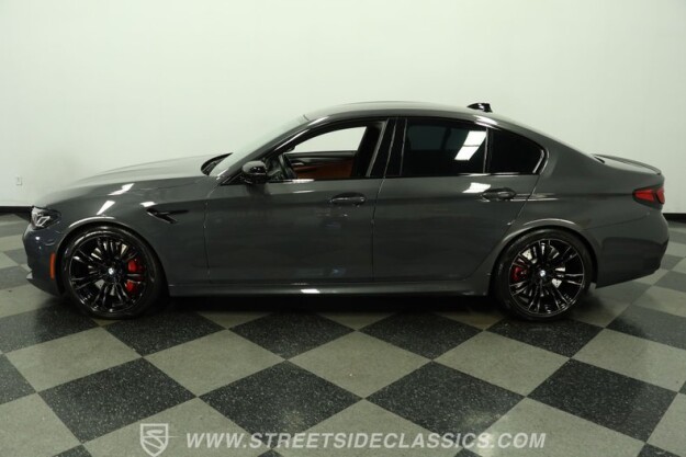 2022 BMW M5