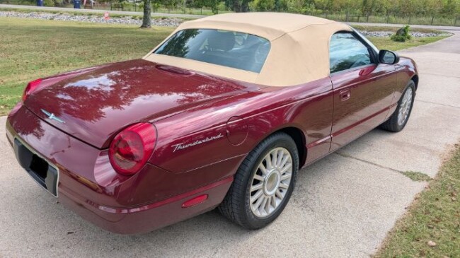 2004 Ford Thunderbird