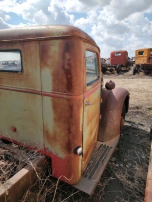 1947 Diamond T Truck