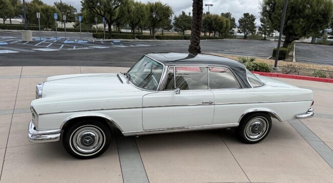 1966 Mercedes-Benz 300SE